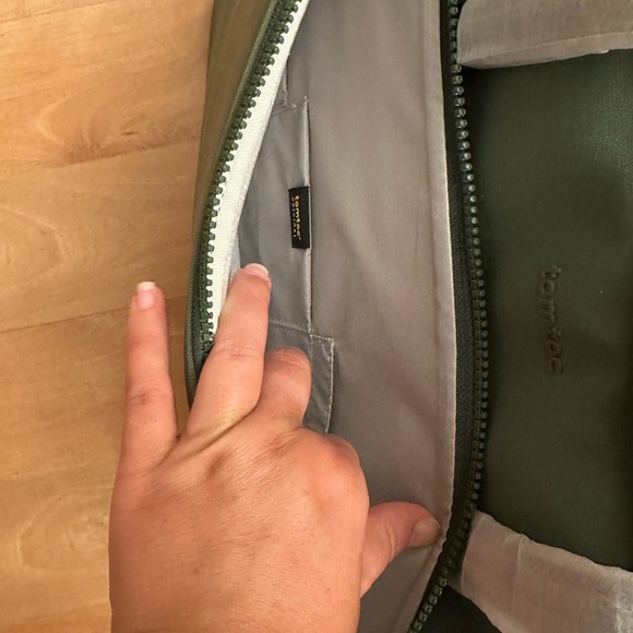 NWT tomtoc laptop bag - Picture 4 of 10